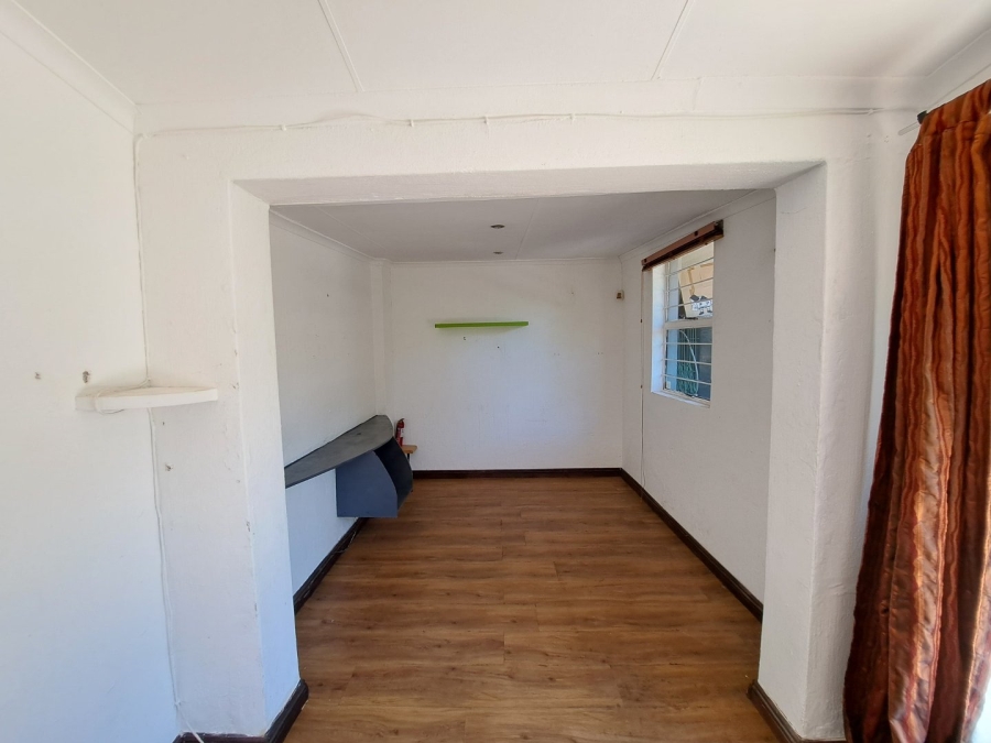 To Let 1 Bedroom Property for Rent in Norscot Gauteng