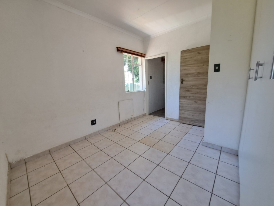 To Let 1 Bedroom Property for Rent in Norscot Gauteng