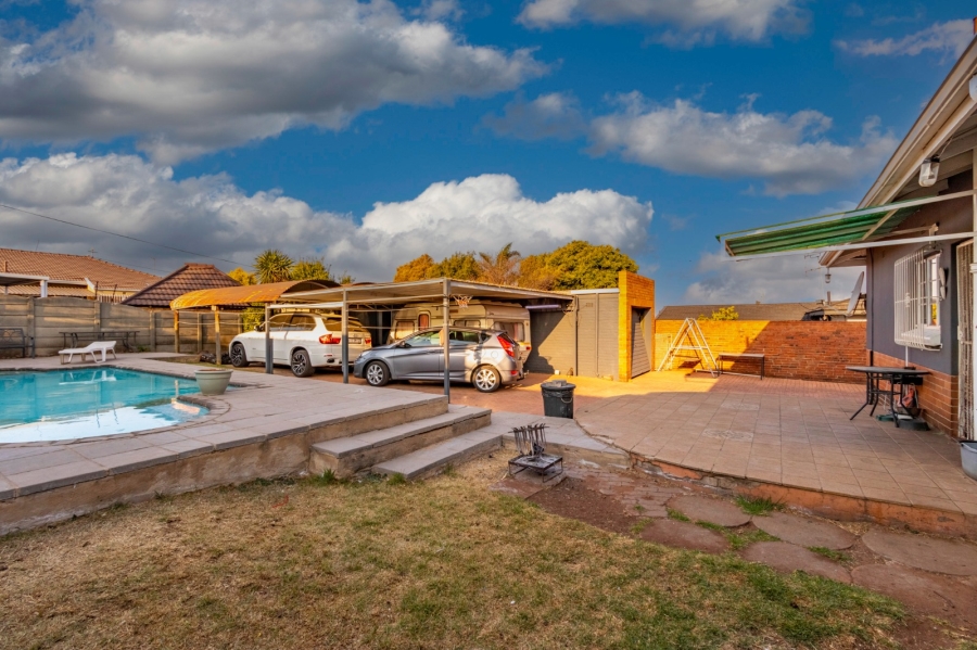 3 Bedroom Property for Sale in Homestead Gauteng