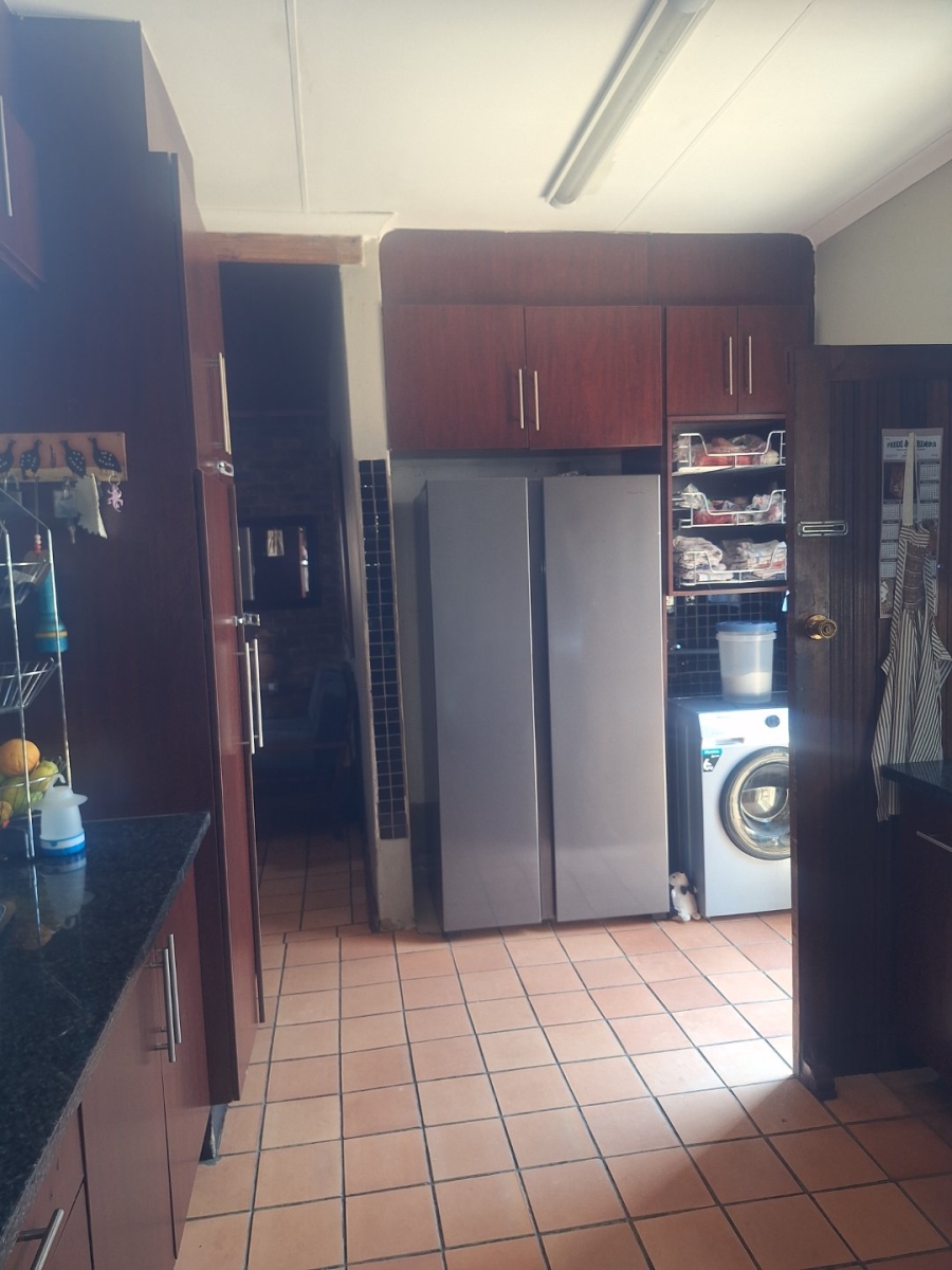 3 Bedroom Property for Sale in Dorandia Gauteng