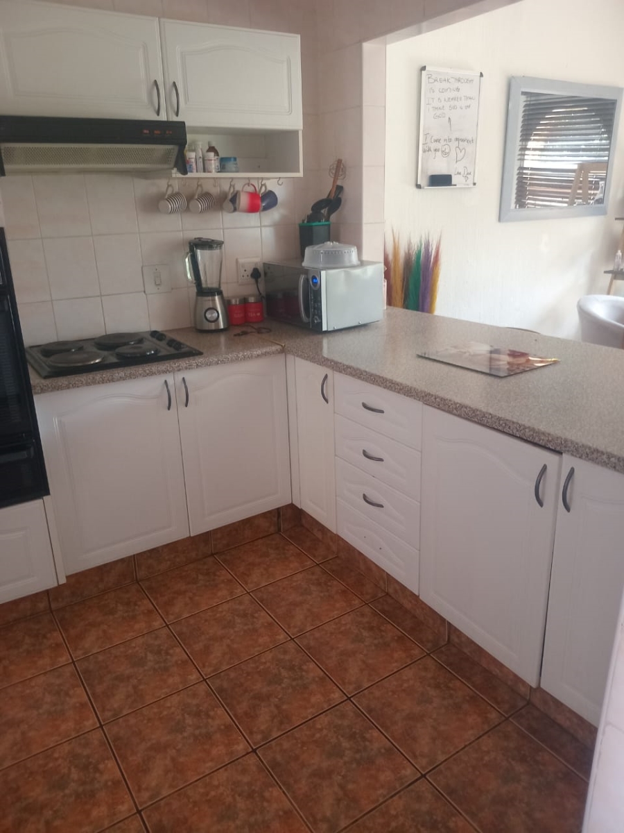 2 Bedroom Property for Sale in Albemarle Ext 1 Gauteng