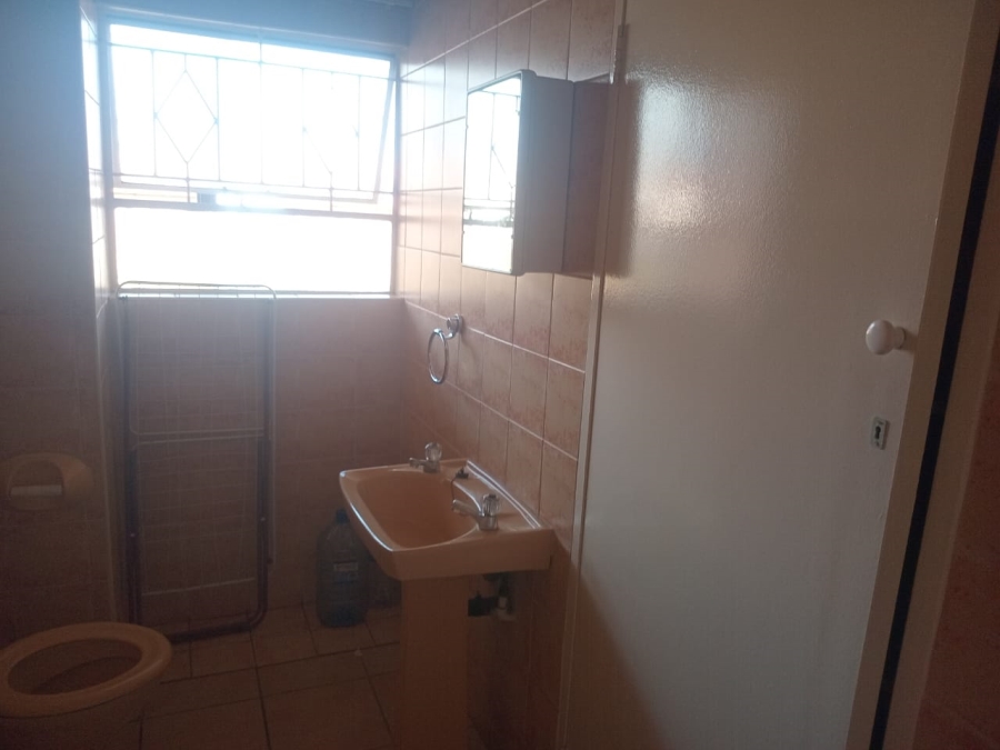 2 Bedroom Property for Sale in Albemarle Ext 1 Gauteng