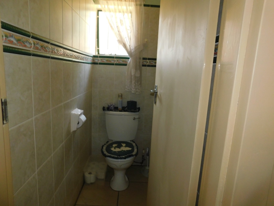 4 Bedroom Property for Sale in Dorandia Gauteng