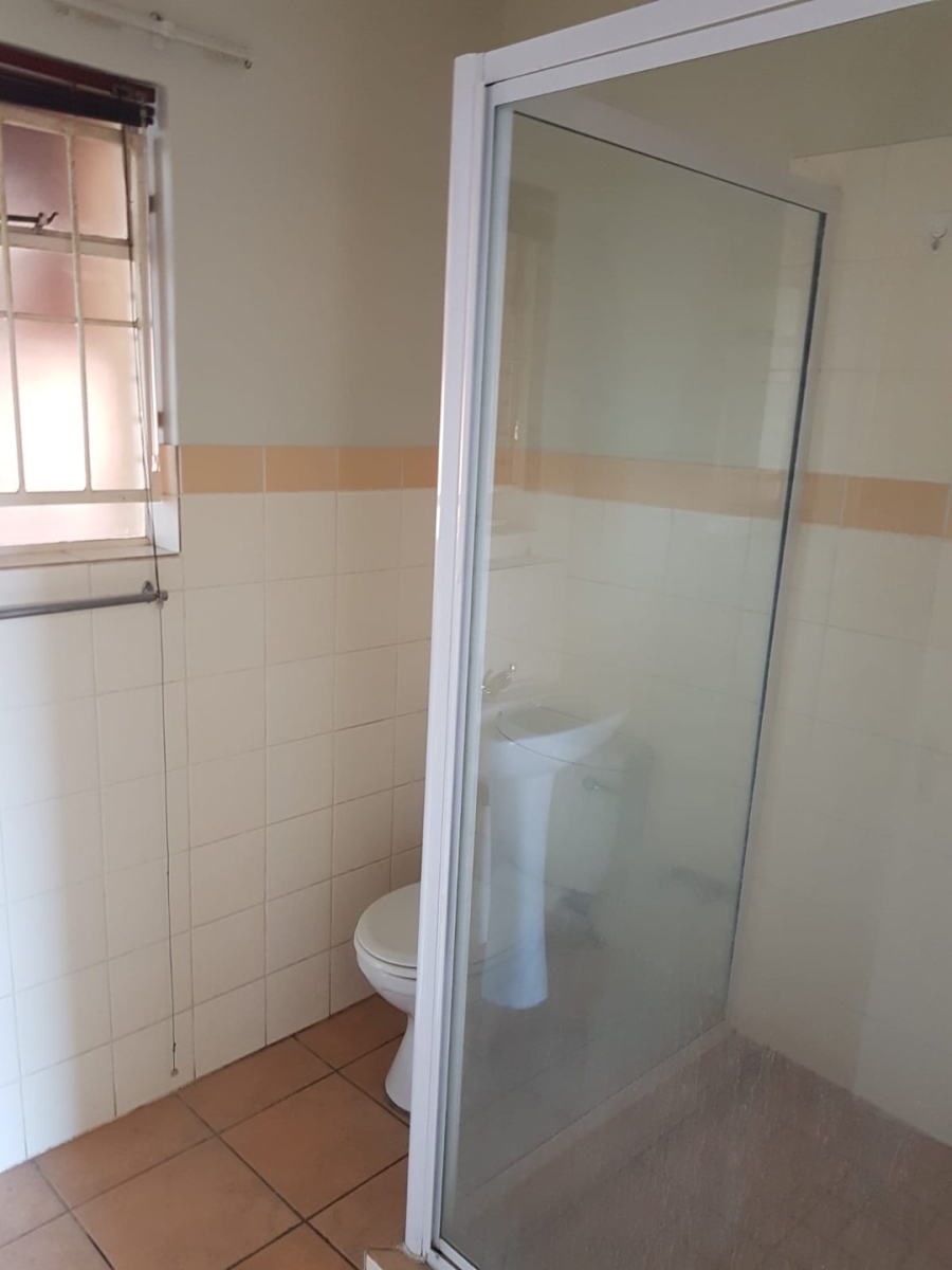 To Let 2 Bedroom Property for Rent in Die Wilgers Gauteng