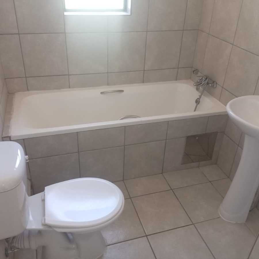 To Let  Bedroom Property for Rent in Benoni AH Gauteng