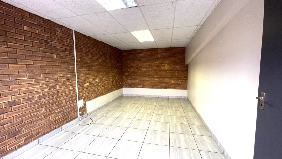 Commercial Property for Sale in Hennopspark Industrial Gauteng