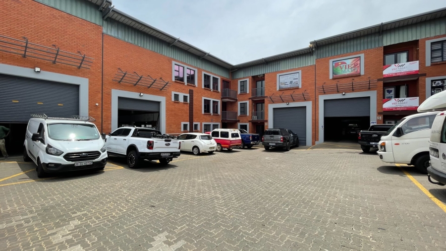 Commercial Property for Sale in Hennopspark Industrial Gauteng