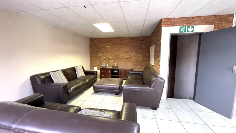 Commercial Property for Sale in Hennopspark Industrial Gauteng