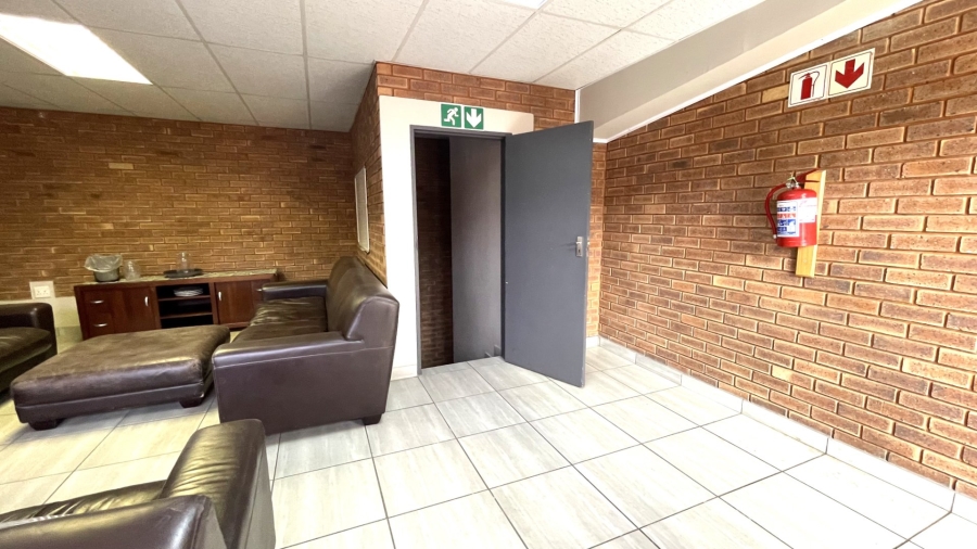 Commercial Property for Sale in Hennopspark Industrial Gauteng