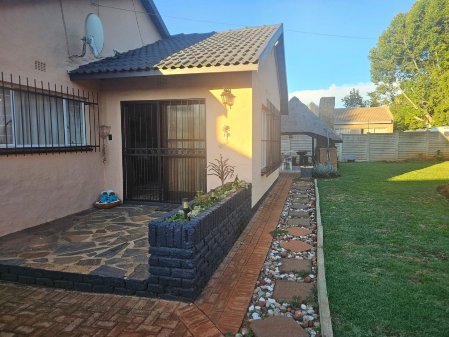 3 Bedroom Property for Sale in Greenhills Gauteng