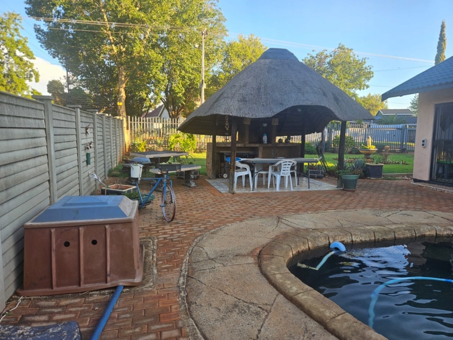 3 Bedroom Property for Sale in Greenhills Gauteng