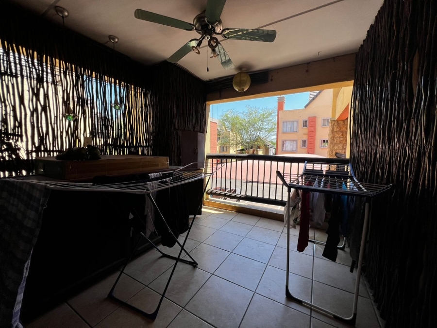 To Let 2 Bedroom Property for Rent in Clubview Gauteng