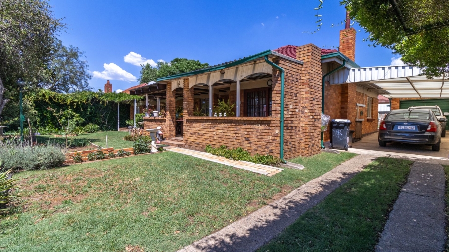 3 Bedroom Property for Sale in Robertsham Gauteng