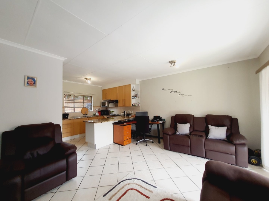 2 Bedroom Property for Sale in Mooikloof Ridge Gauteng