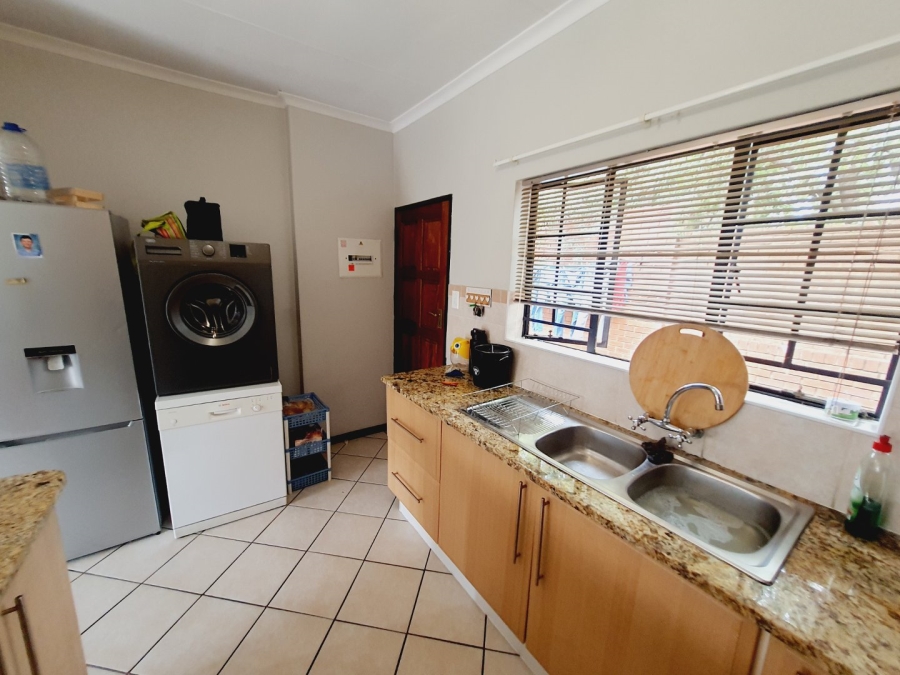 2 Bedroom Property for Sale in Mooikloof Ridge Gauteng