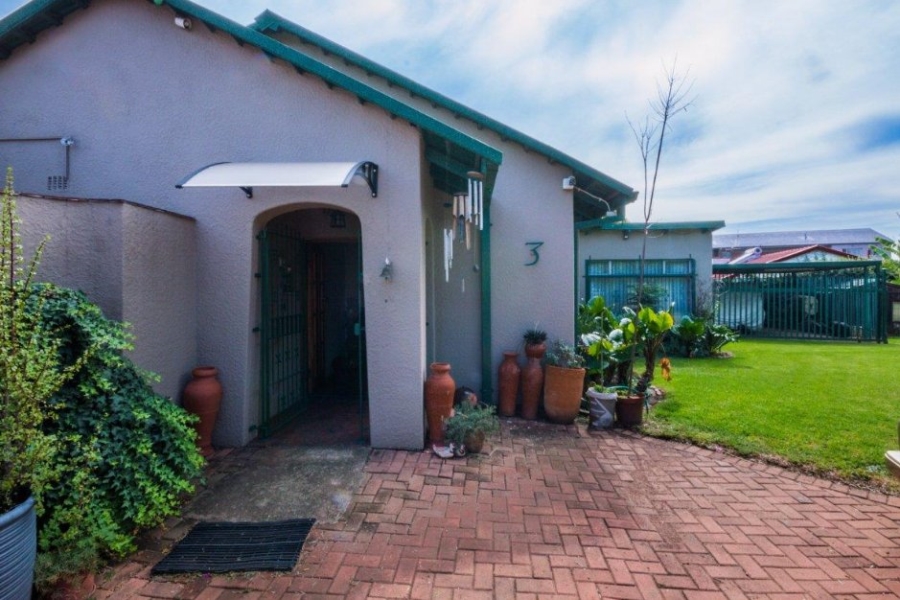 3 Bedroom Property for Sale in Hurlyvale Gauteng