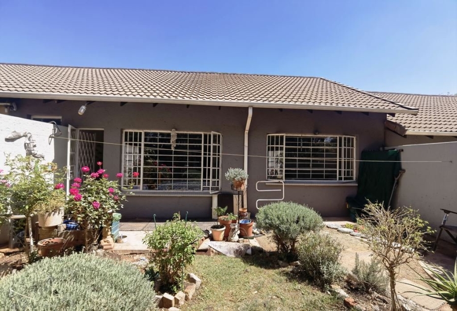 2 Bedroom Property for Sale in Klopperpark Gauteng