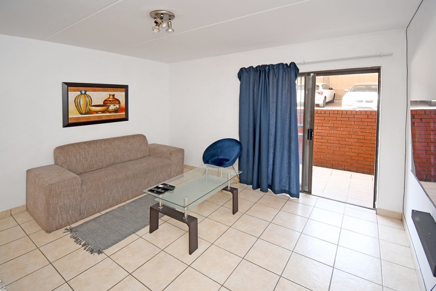 2 Bedroom Property for Sale in Summerfields Estate Gauteng