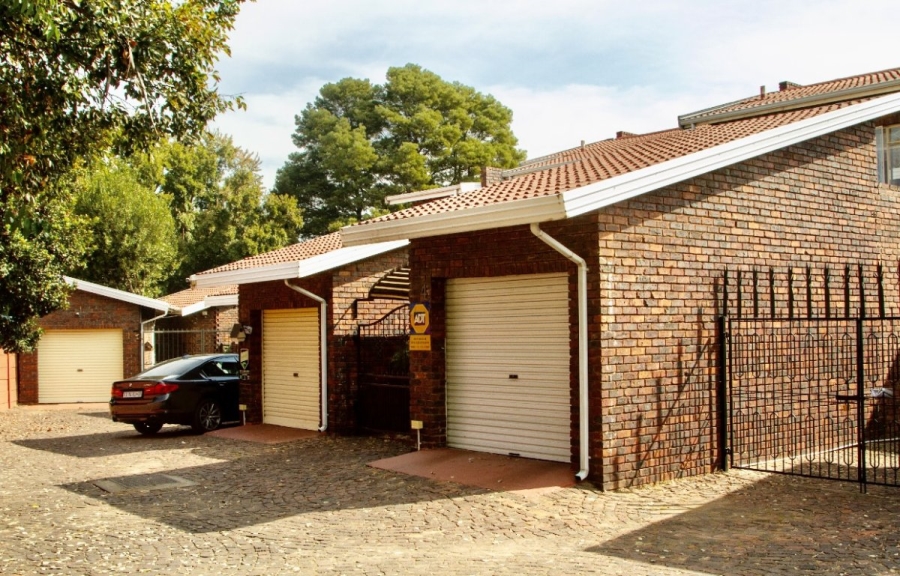 3 Bedroom Property for Sale in Meadowbrook Gauteng