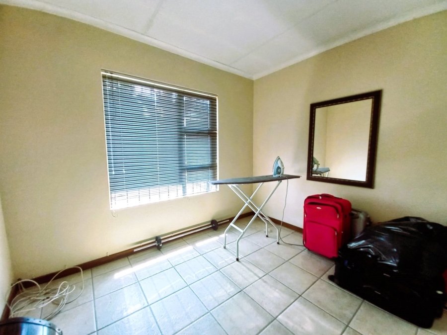 2 Bedroom Property for Sale in Klopperpark Gauteng