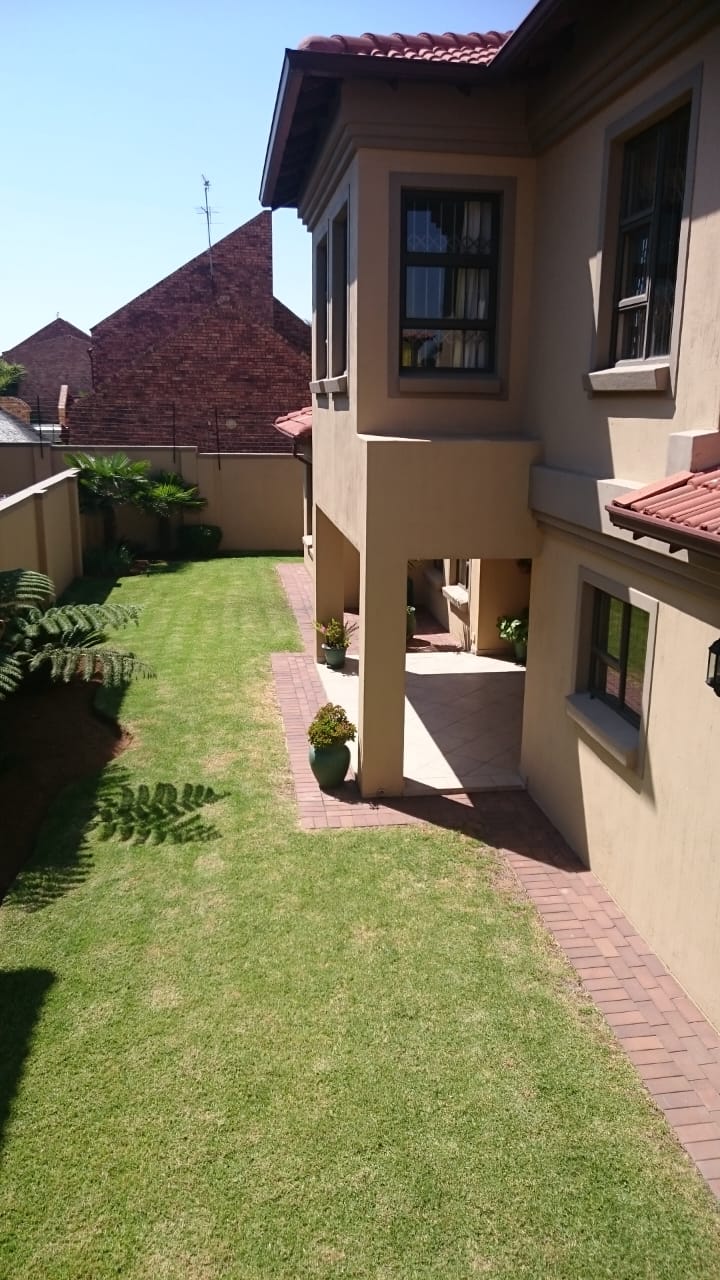 3 Bedroom Property for Sale in Bartlett Gauteng