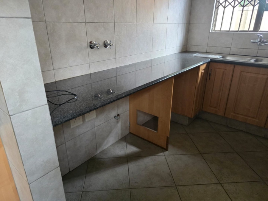 3 Bedroom Property for Sale in Bartlett Gauteng