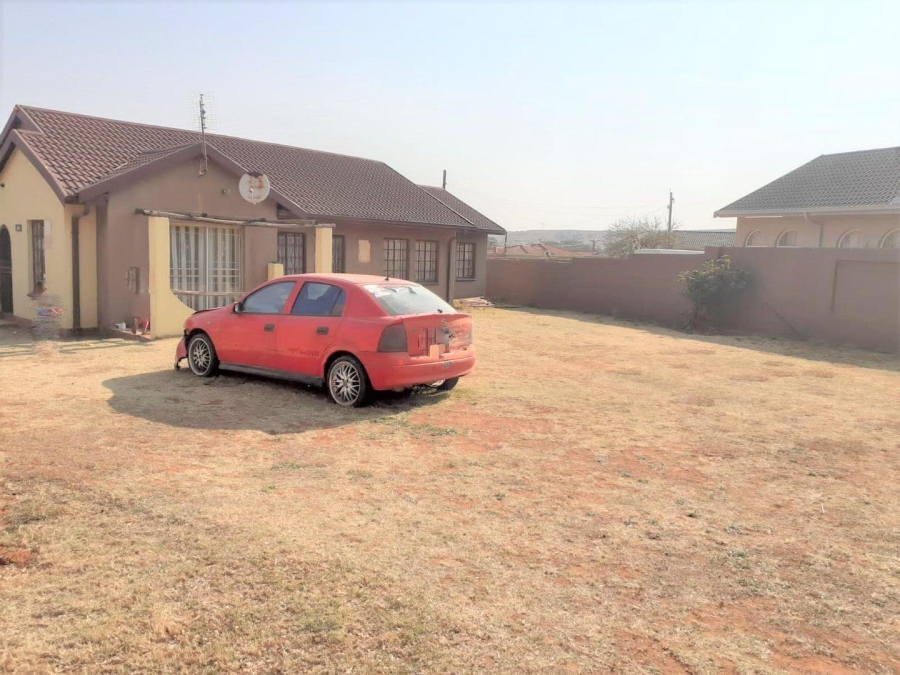 3 Bedroom Property for Sale in Zakariyya Park Gauteng