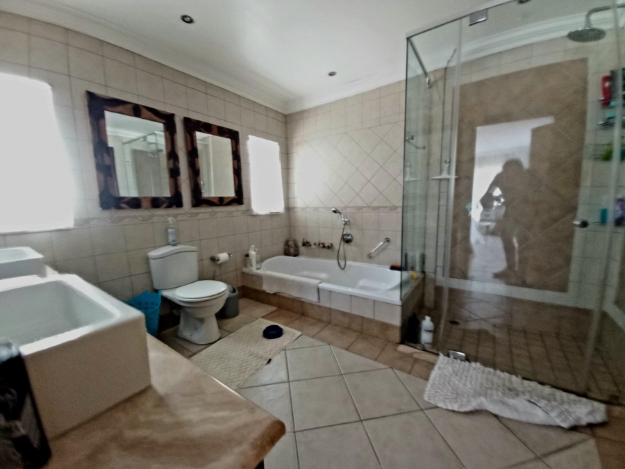 4 Bedroom Property for Sale in Edenvale Central Gauteng