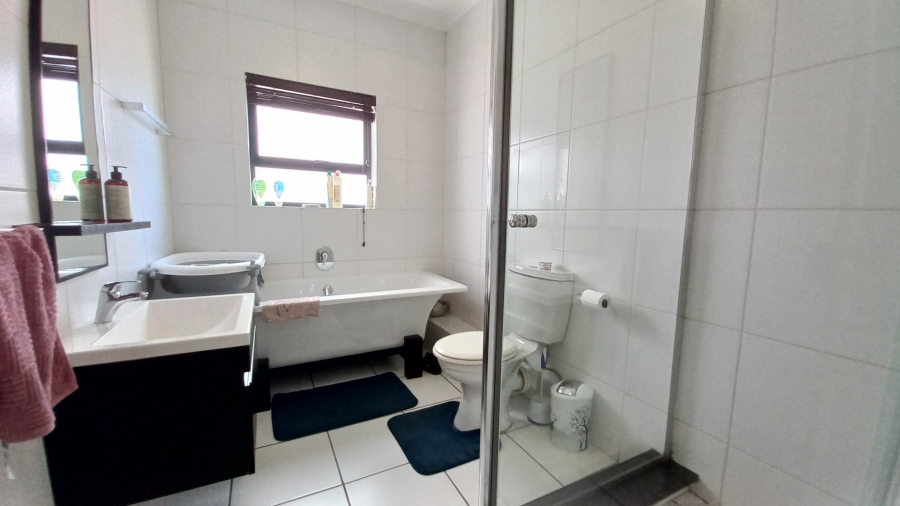 3 Bedroom Property for Sale in The Isle Gauteng