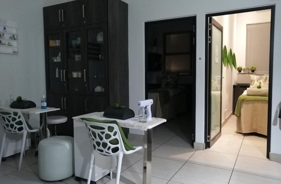 3 Bedroom Property for Sale in Greenstone Hill Gauteng