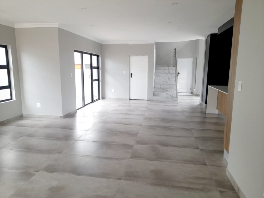 4 Bedroom Property for Sale in Roodepark Eco Estate Gauteng