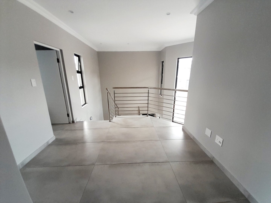 4 Bedroom Property for Sale in Roodepark Eco Estate Gauteng