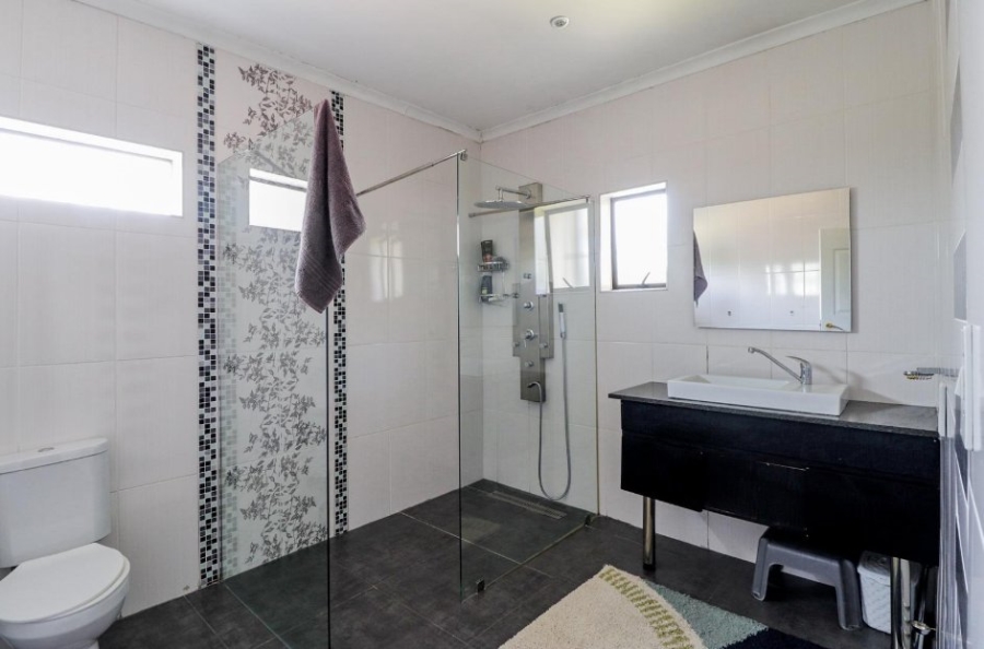 5 Bedroom Property for Sale in Illiondale Gauteng