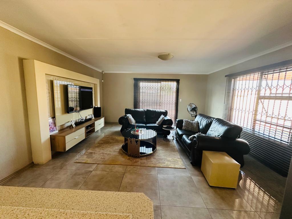 3 Bedroom Property for Sale in The Orchards Gauteng