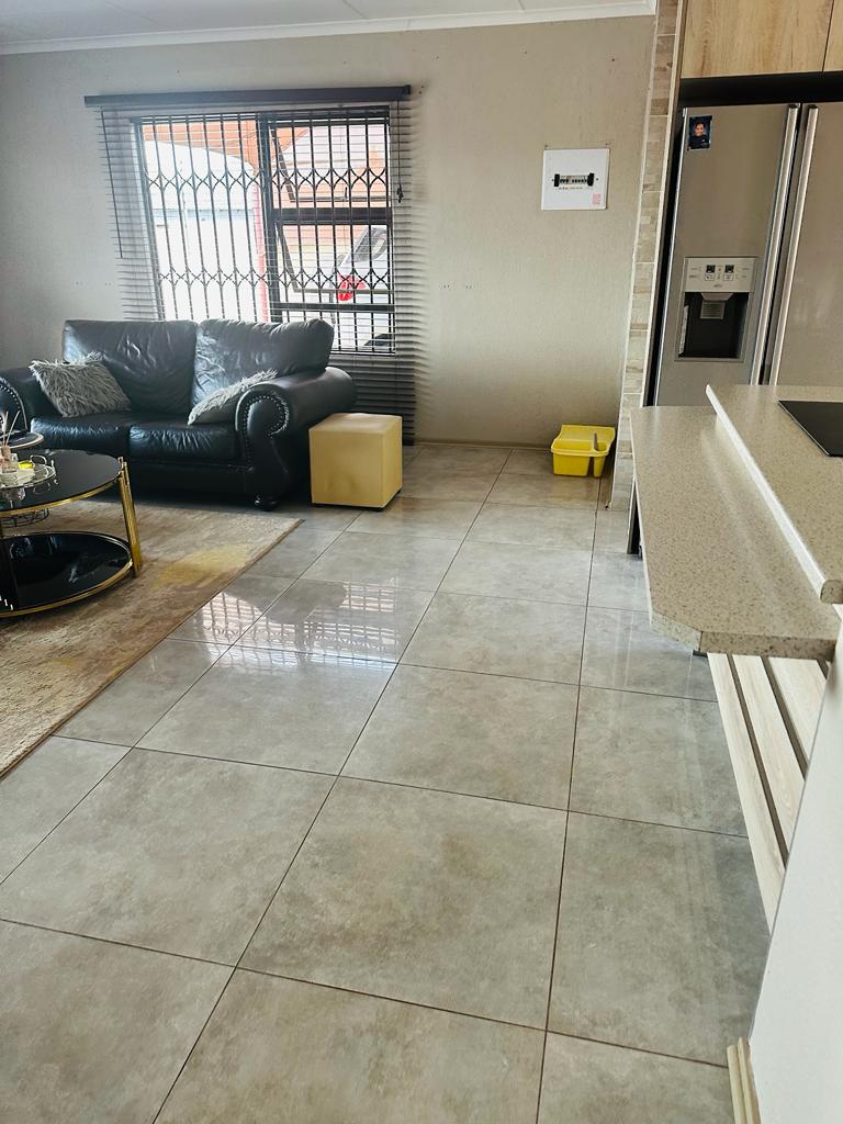 3 Bedroom Property for Sale in The Orchards Gauteng