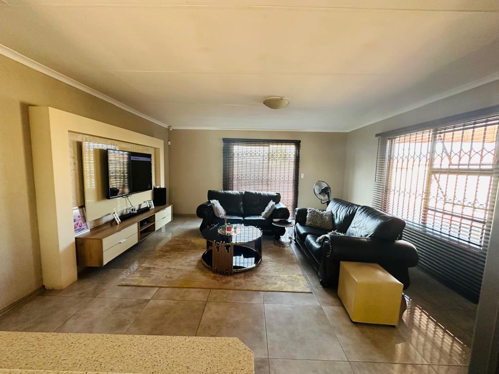 3 Bedroom Property for Sale in The Orchards Gauteng