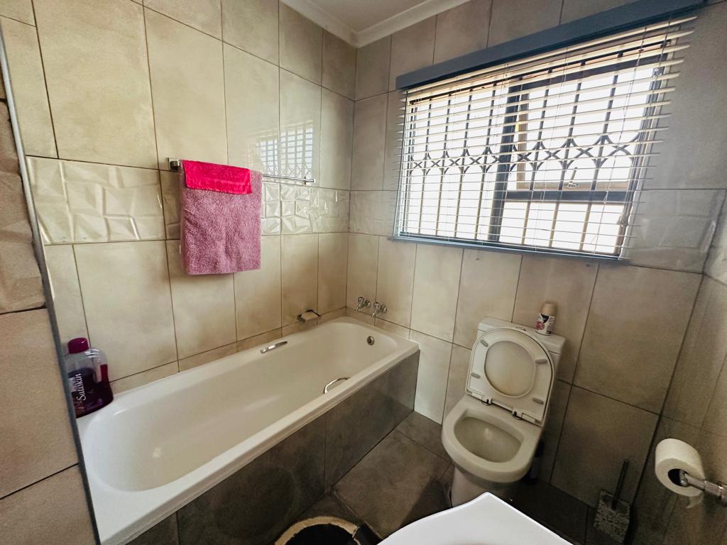 3 Bedroom Property for Sale in The Orchards Gauteng