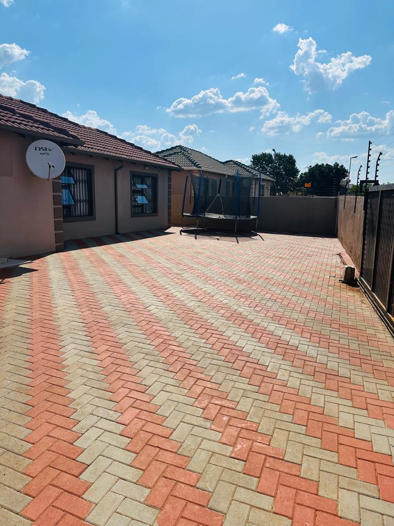 3 Bedroom Property for Sale in The Orchards Gauteng