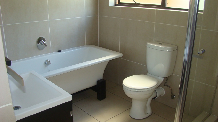 To Let 3 Bedroom Property for Rent in Kyalami Hills Gauteng