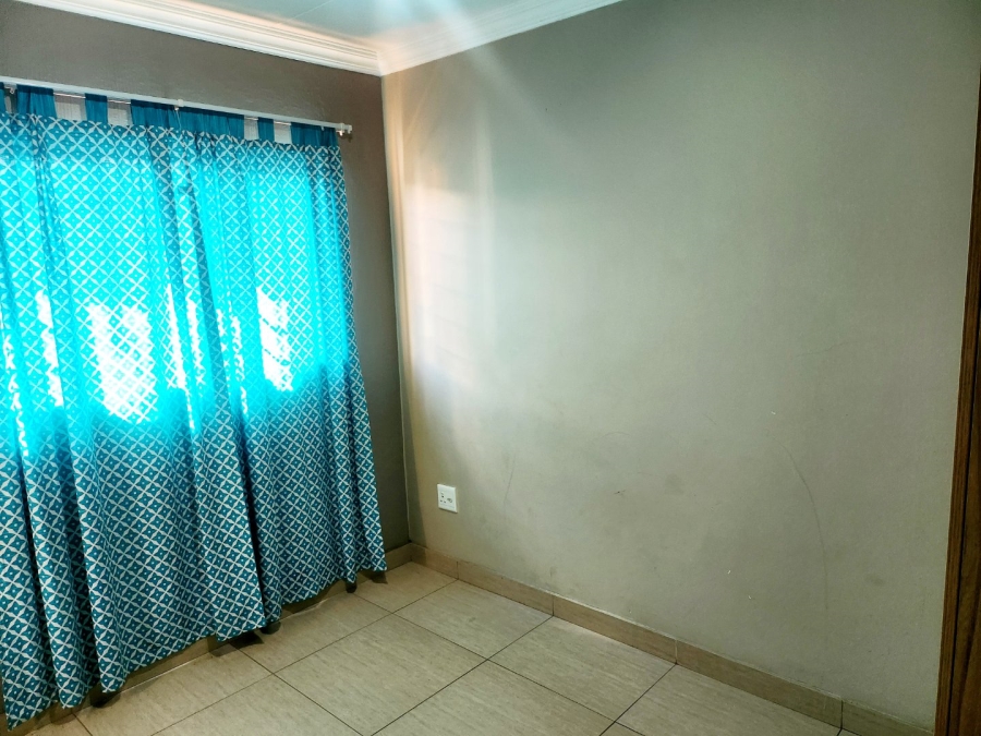 To Let 2 Bedroom Property for Rent in Andeon Gauteng