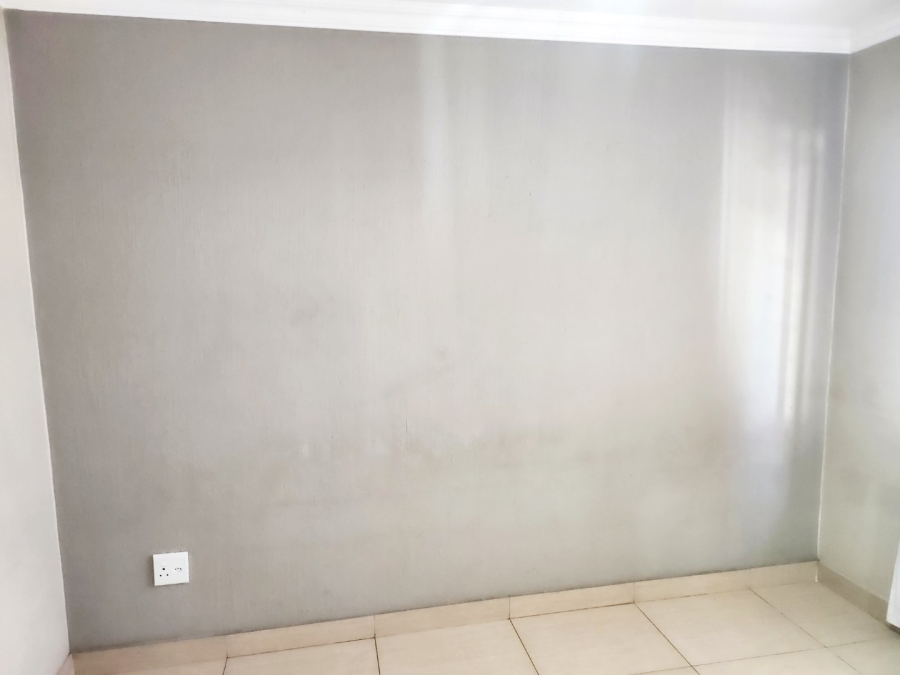 To Let 2 Bedroom Property for Rent in Andeon Gauteng