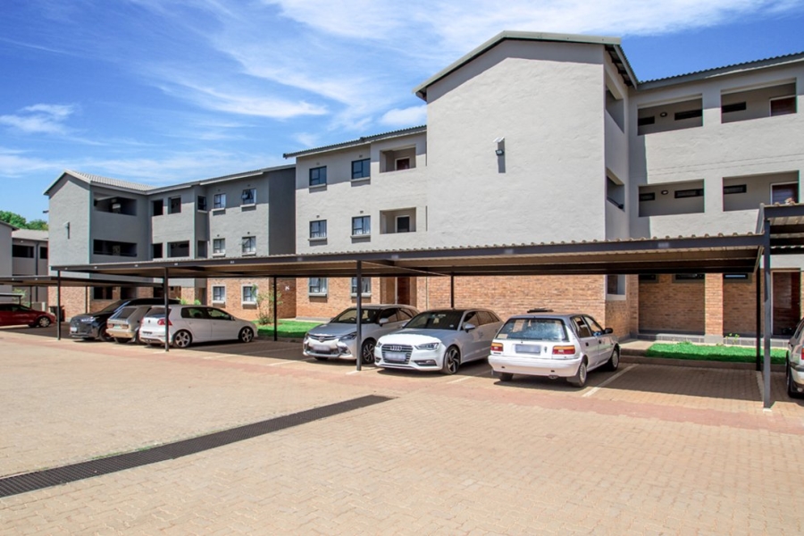 2 Bedroom Property for Sale in Kenleaf Gauteng