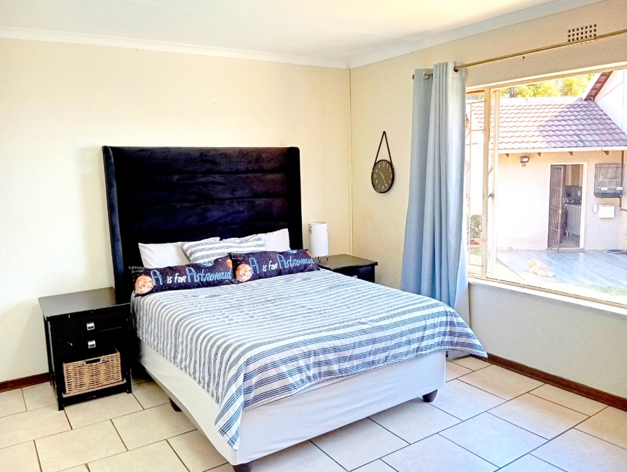 To Let 3 Bedroom Property for Rent in Strubensvallei Gauteng