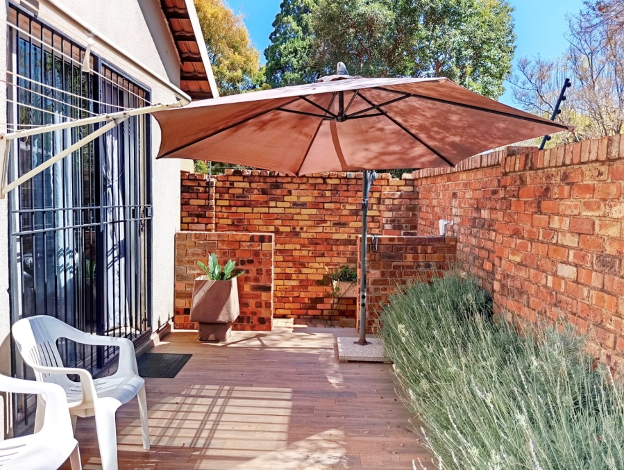 To Let 3 Bedroom Property for Rent in Strubensvallei Gauteng