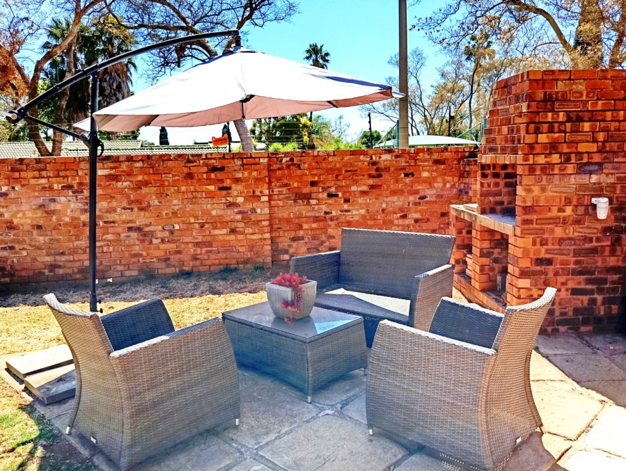 To Let 3 Bedroom Property for Rent in Strubensvallei Gauteng