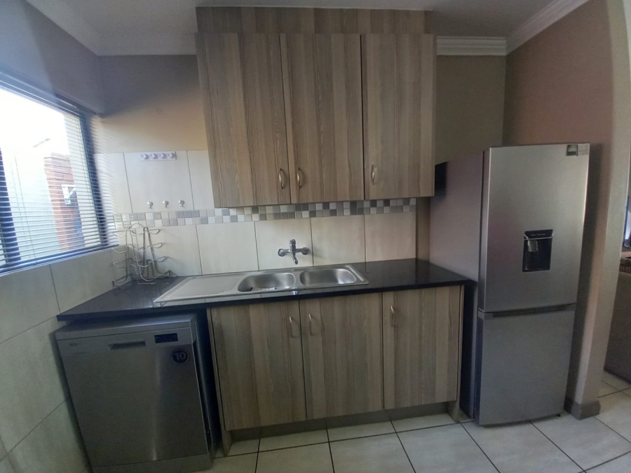 3 Bedroom Property for Sale in Amberfield Gauteng