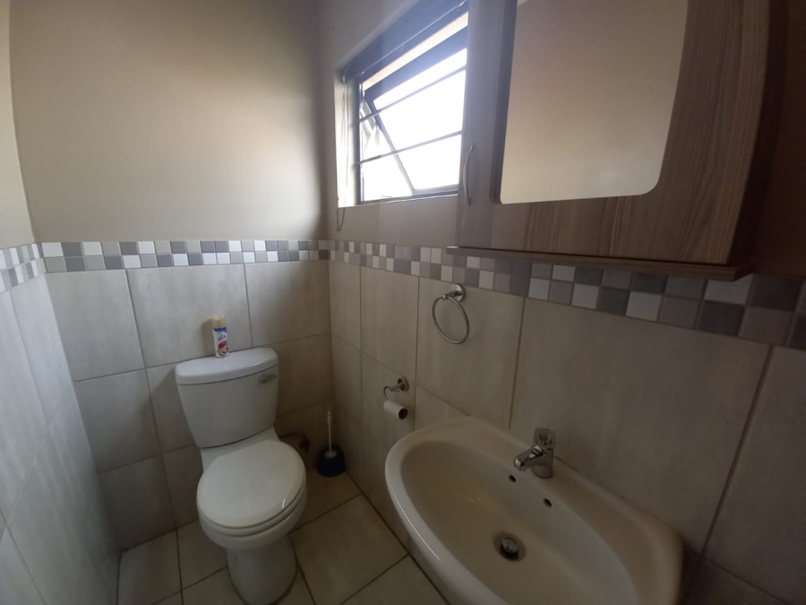 3 Bedroom Property for Sale in Amberfield Gauteng