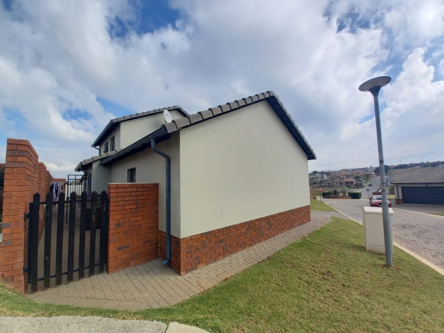 3 Bedroom Property for Sale in Amberfield Gauteng