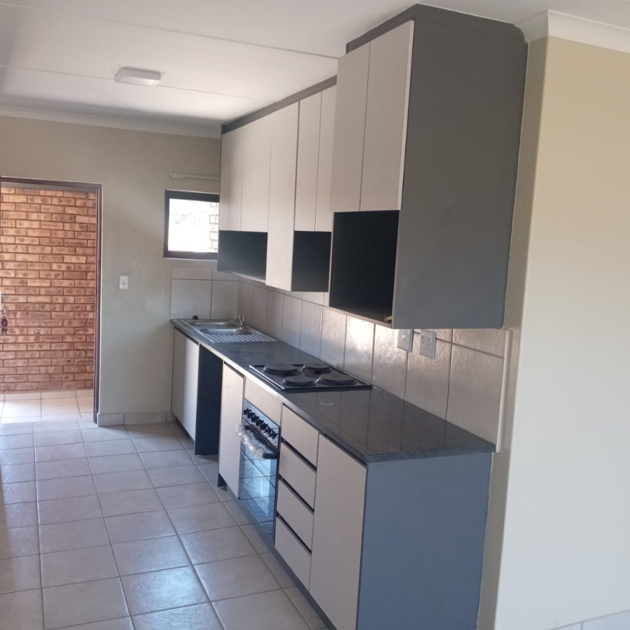 2 Bedroom Property for Sale in Cloverdene Gauteng