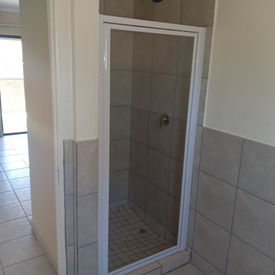 2 Bedroom Property for Sale in Cloverdene Gauteng